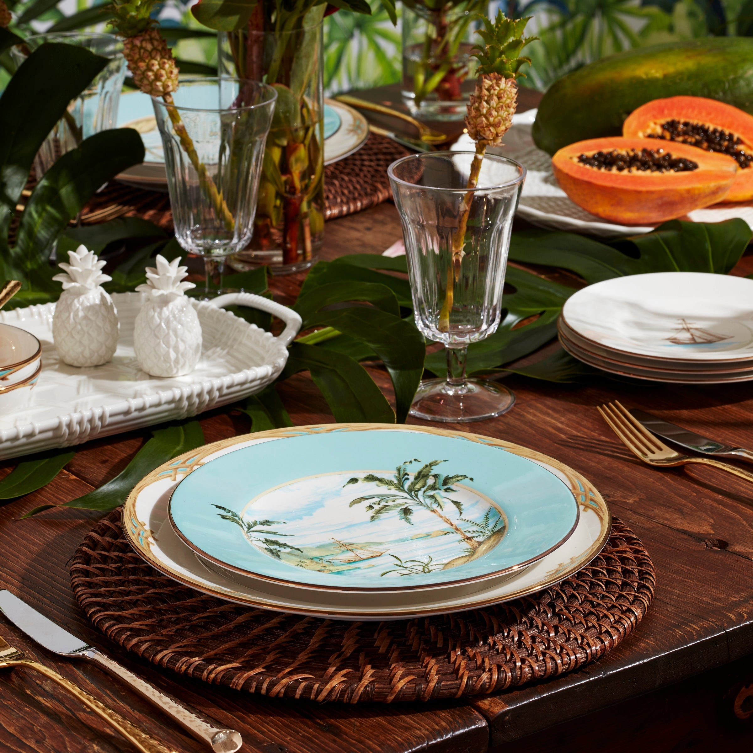 Thekbunny British Colonial Tradewind Accent Plate