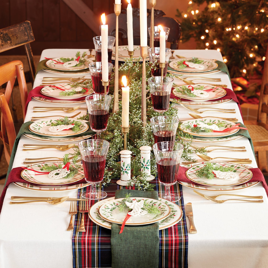 Holiday Plaid Dinner Plates - Set of 4