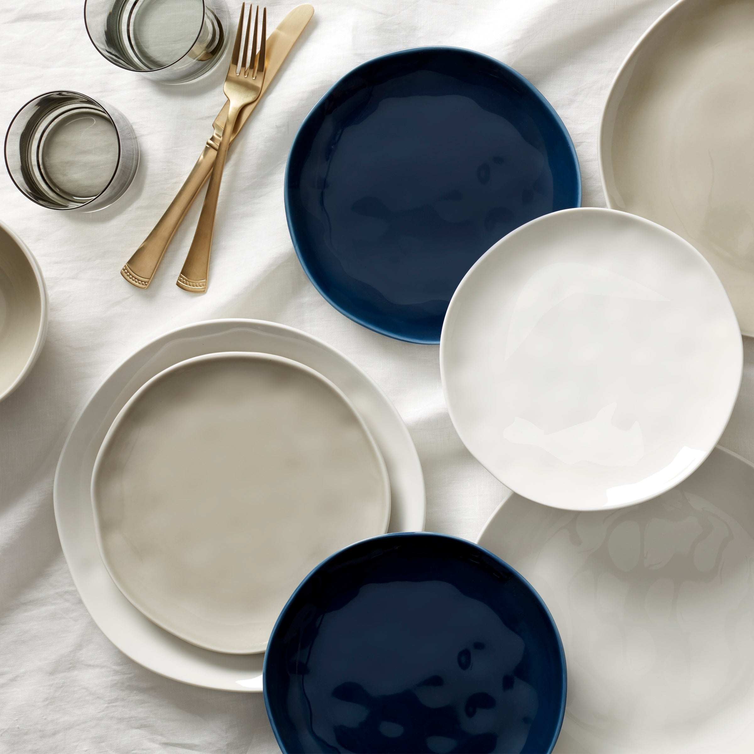 Bay Colors Blue Dinner Plates - Set of 4