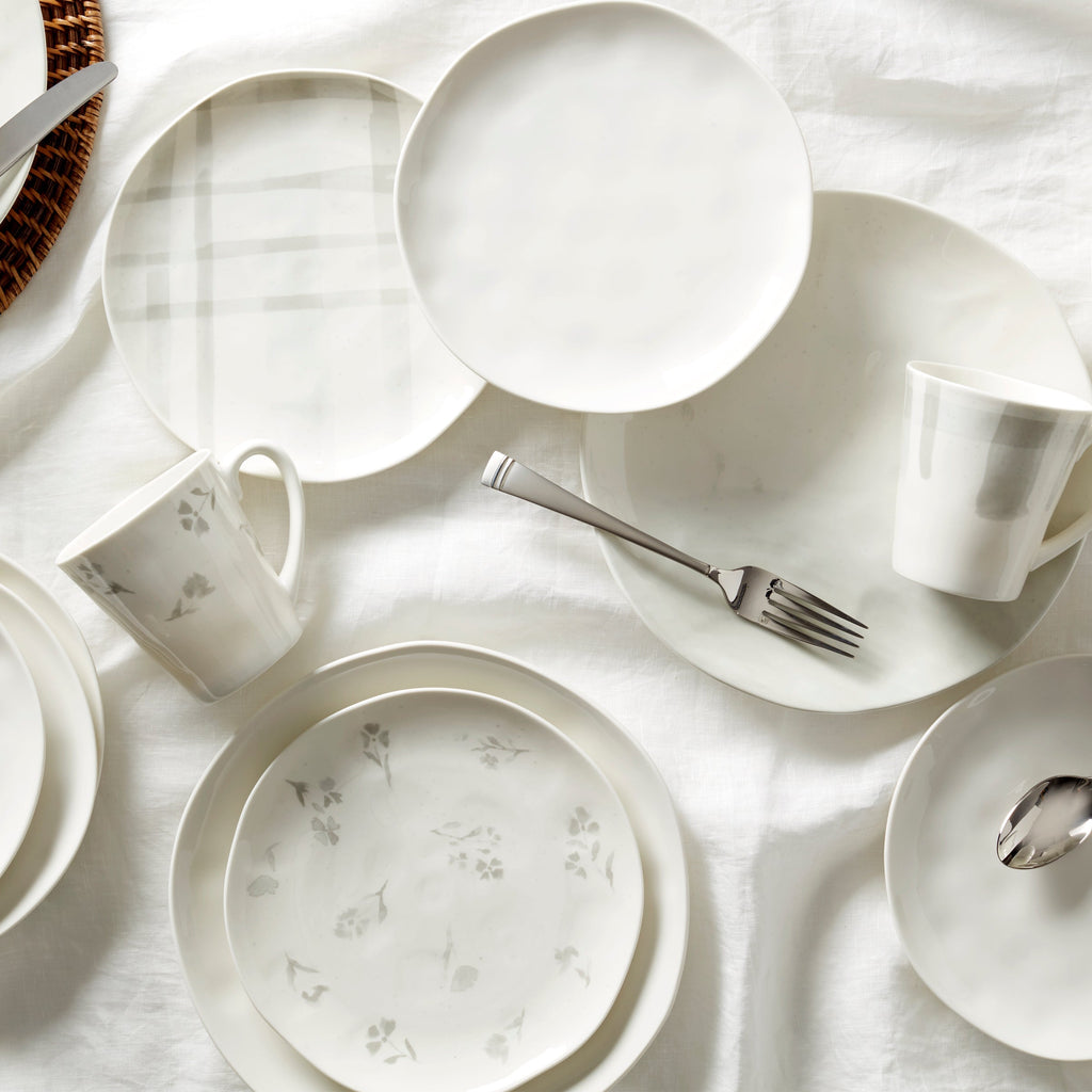 Bay Colors White Dinner Plates - Set of 4