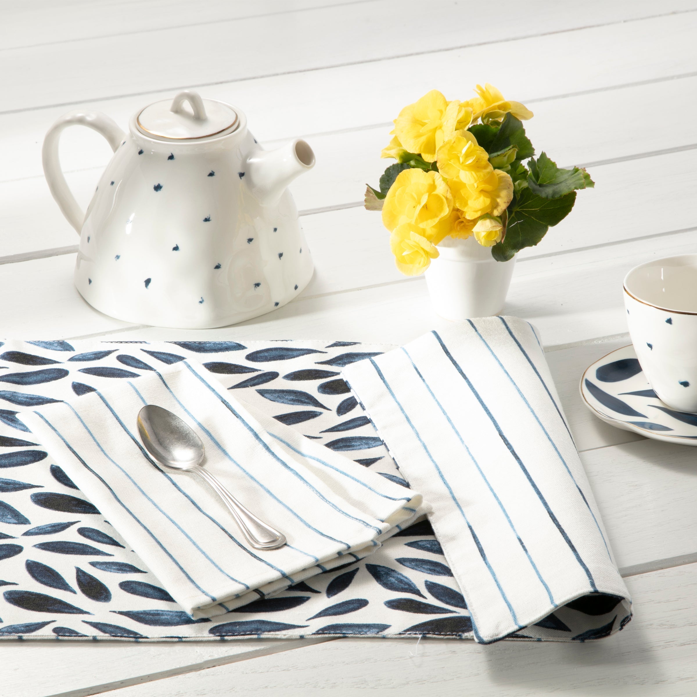 Thekbunny Blue Bay Leaf/Stripe Reversible Placemat