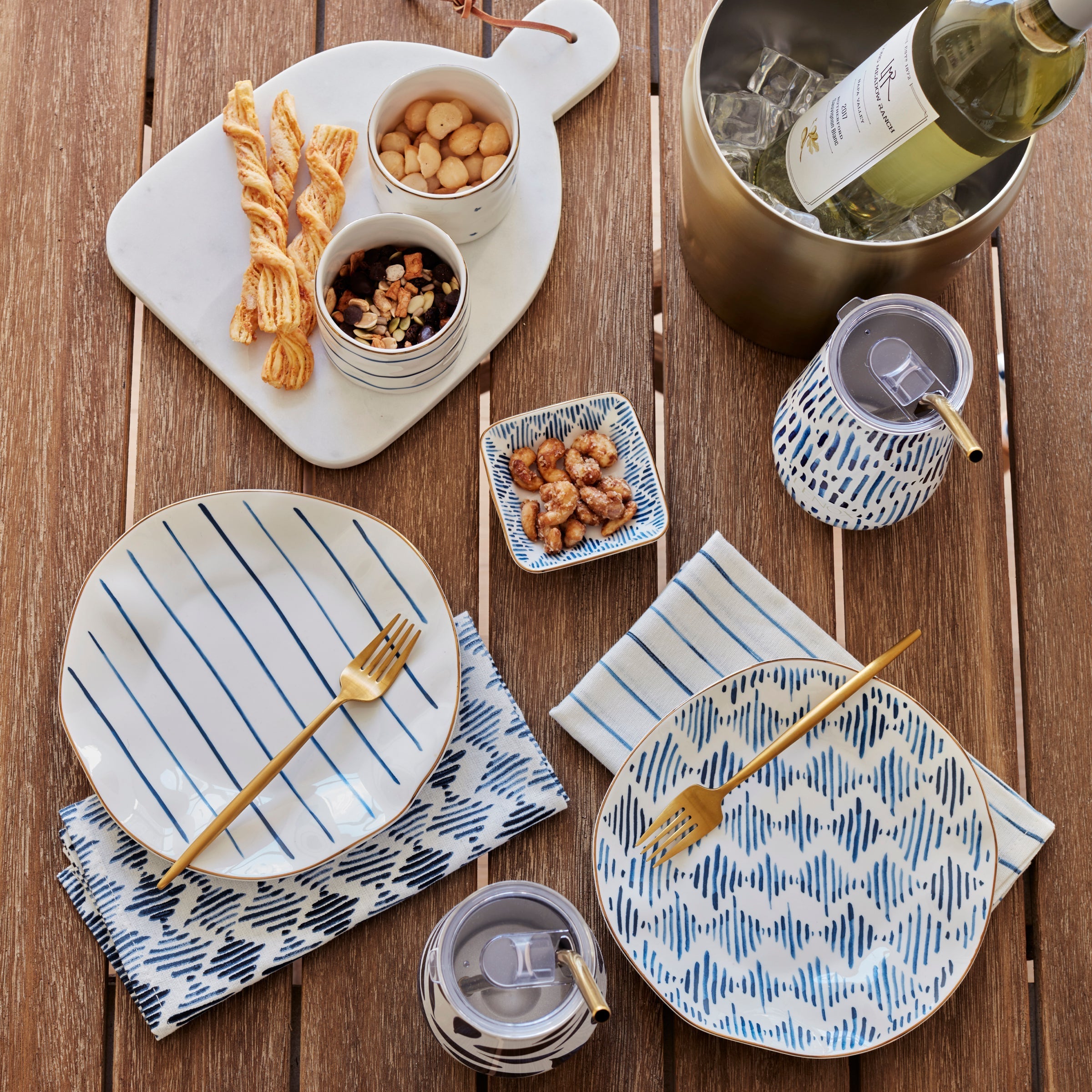 Thekbunny Blue Bay Melamine Assorted Accent Plates - Set of 4