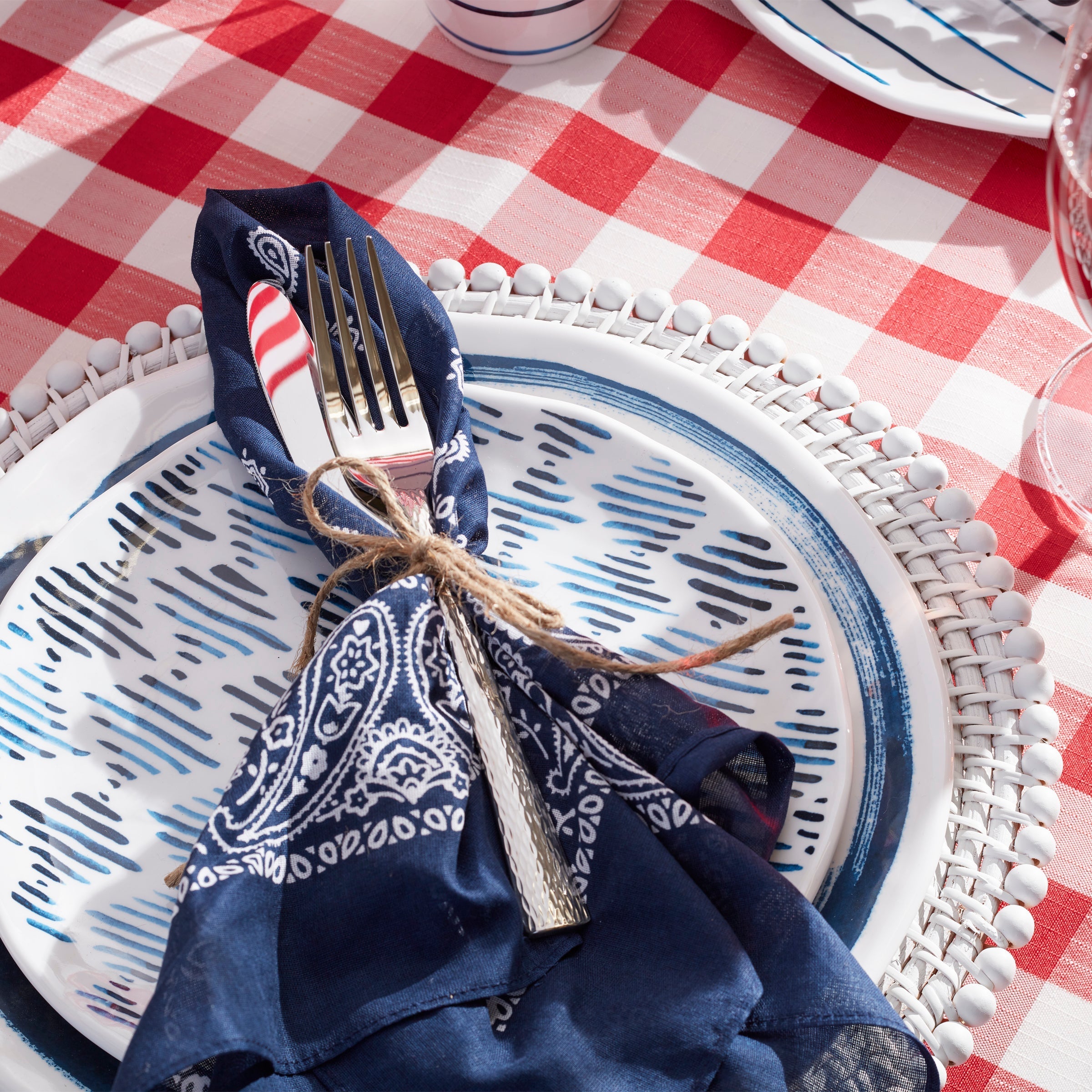Thekbunny Blue Bay Melamine 16-Piece Dinnerware Set