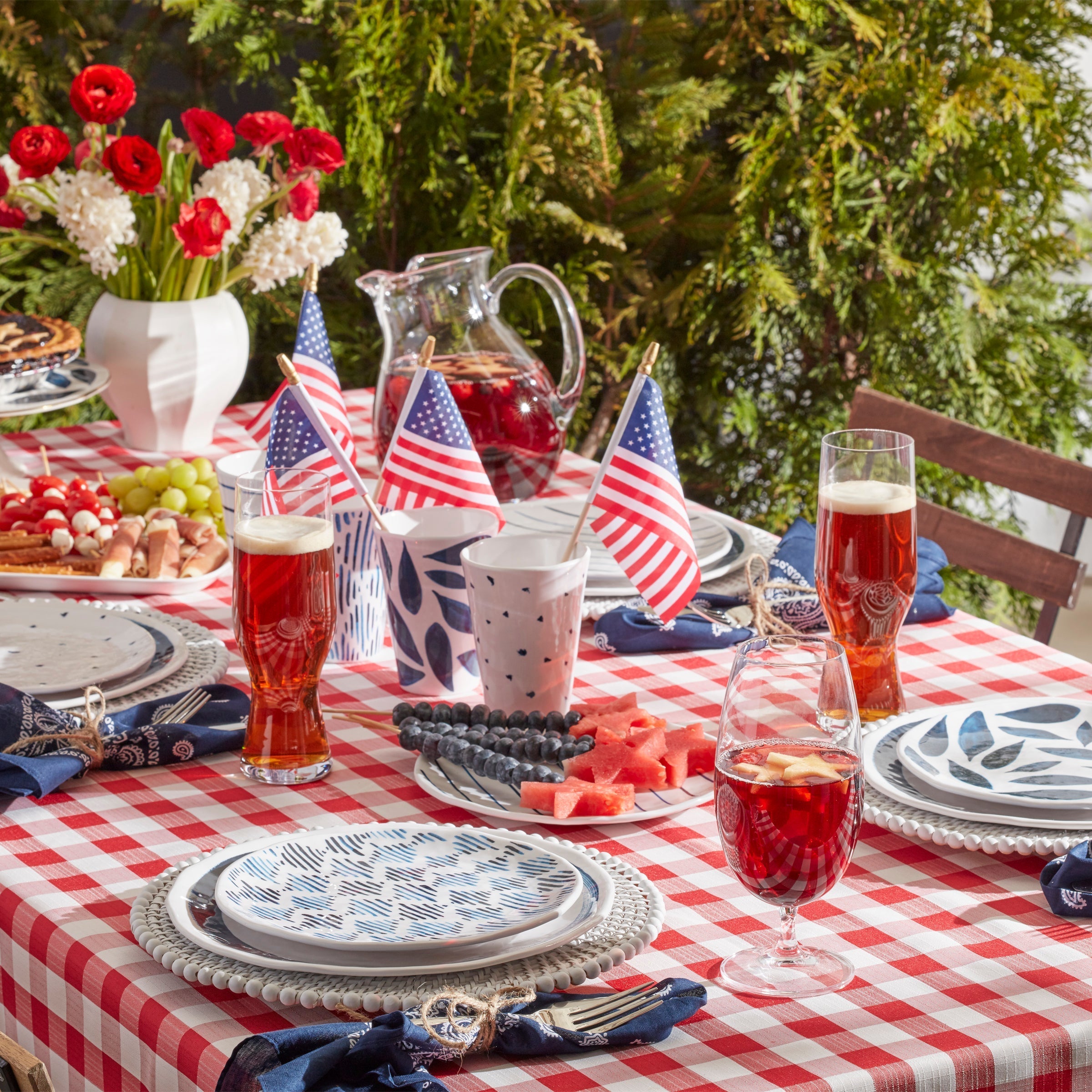 Thekbunny Blue Bay Melamine 16-Piece Dinnerware Set