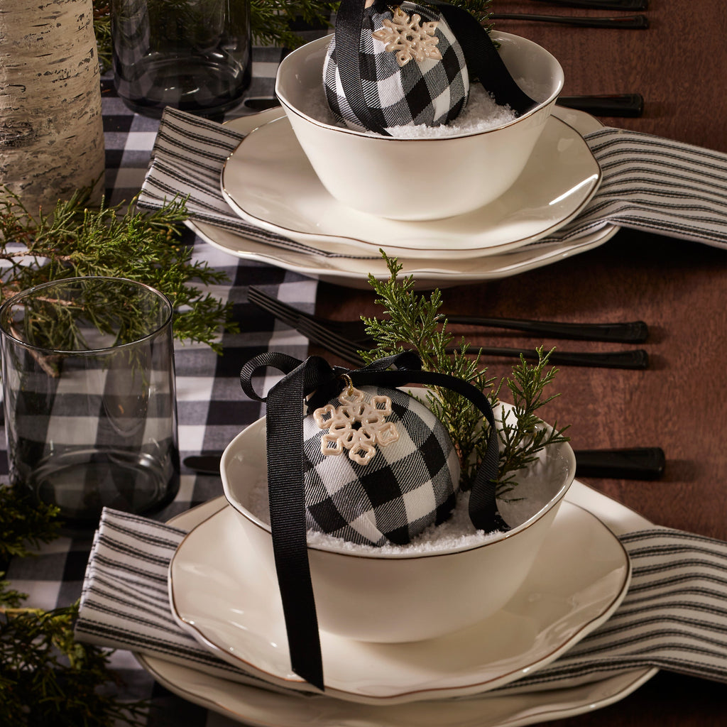 Thekbunny Blue Bay White 24-Piece Dinnerware Set