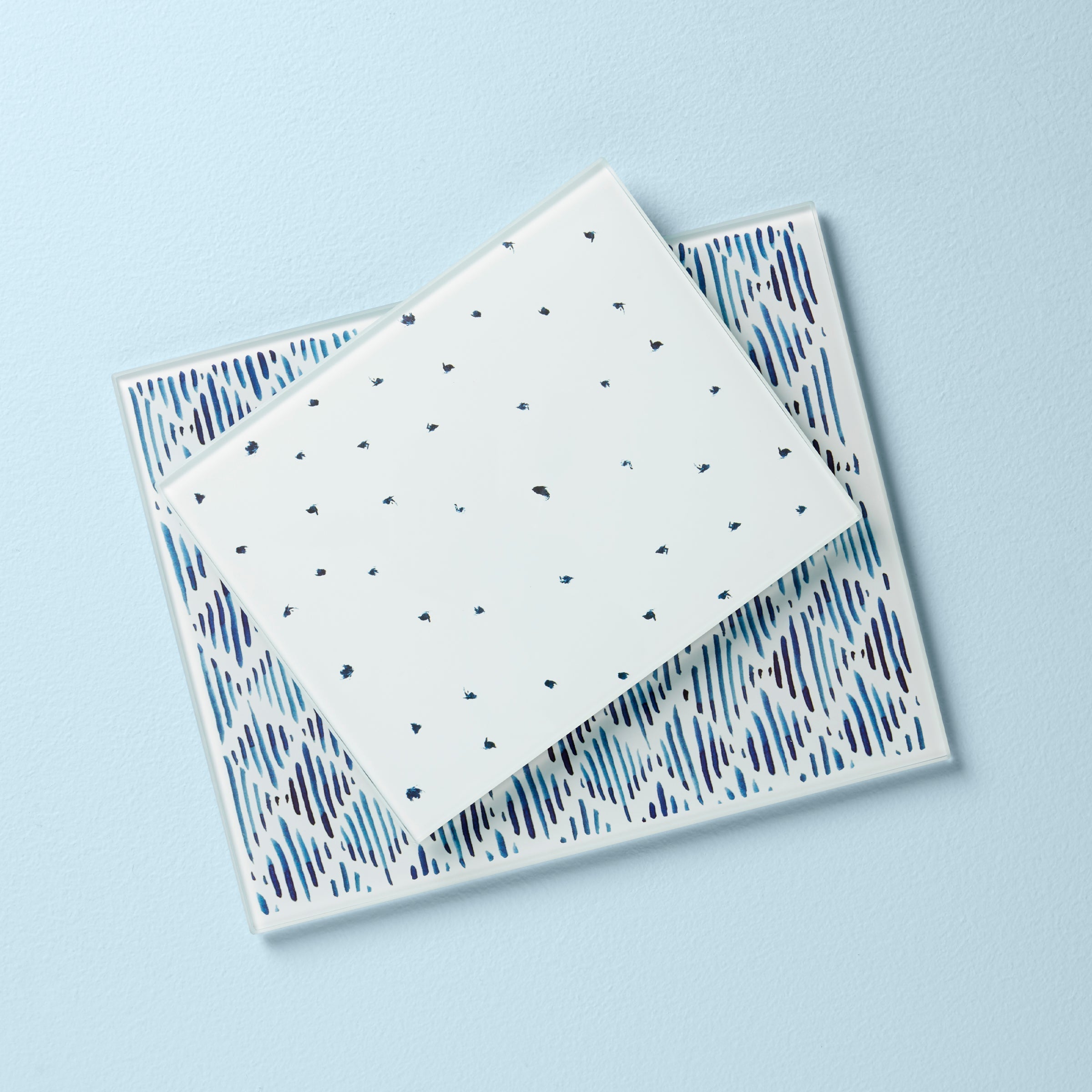 Thekbunny Blue Bay 2-Piece Glass Cutting Board Set
