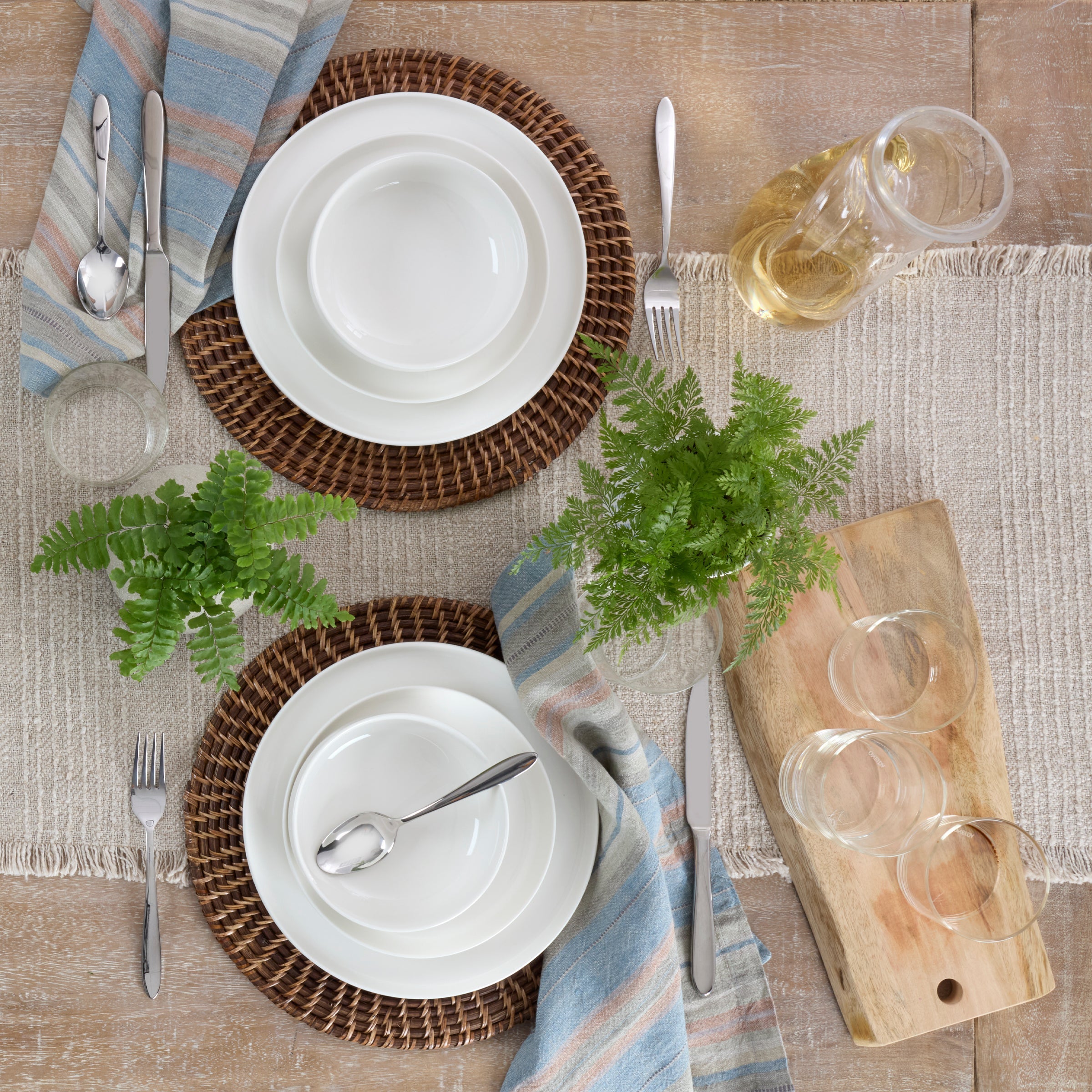 Thekbunny 24 Seven White 12-Piece Dinnerware Set