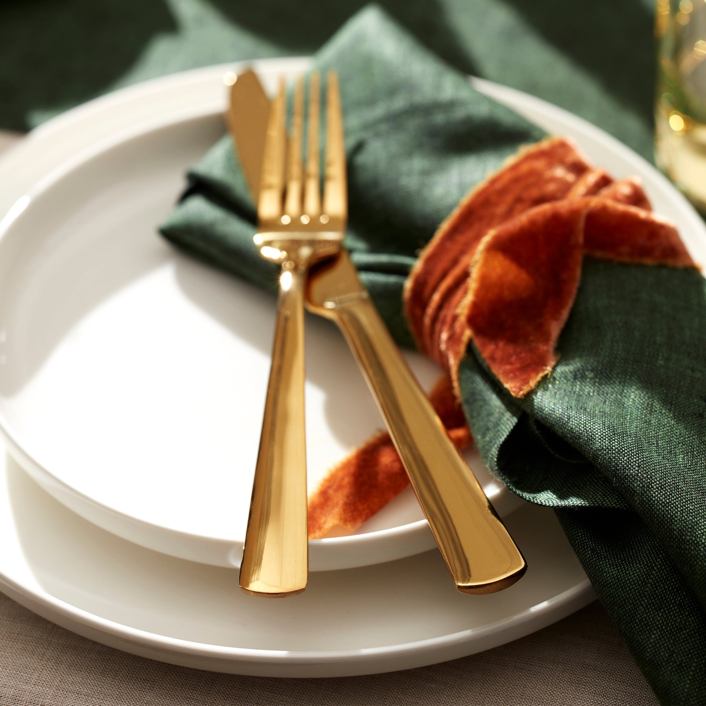 Thekbunny 24 Seven White 12-Piece Dinnerware Set