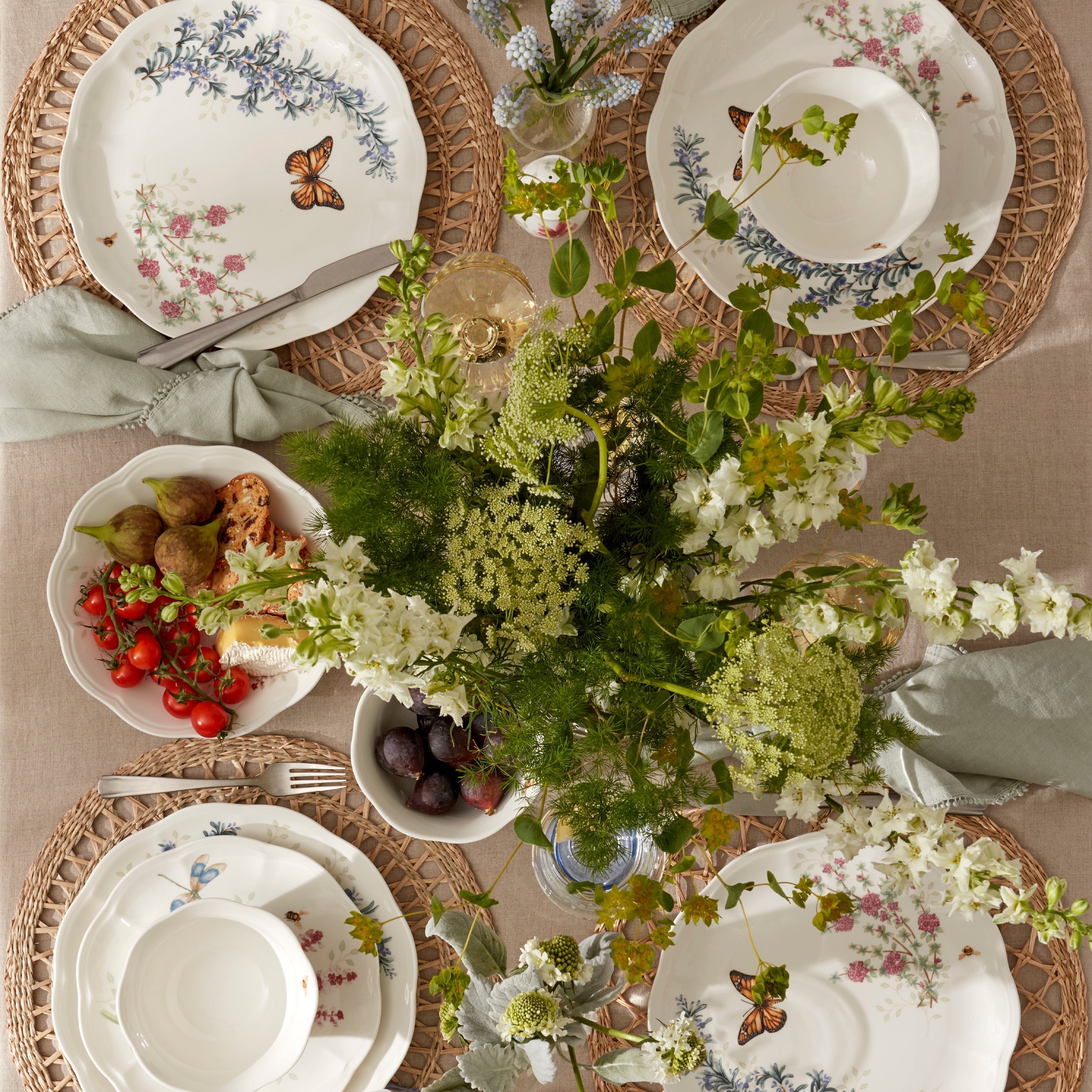 Butterfly Meadow Herbs Dinner Plates - Set of 4