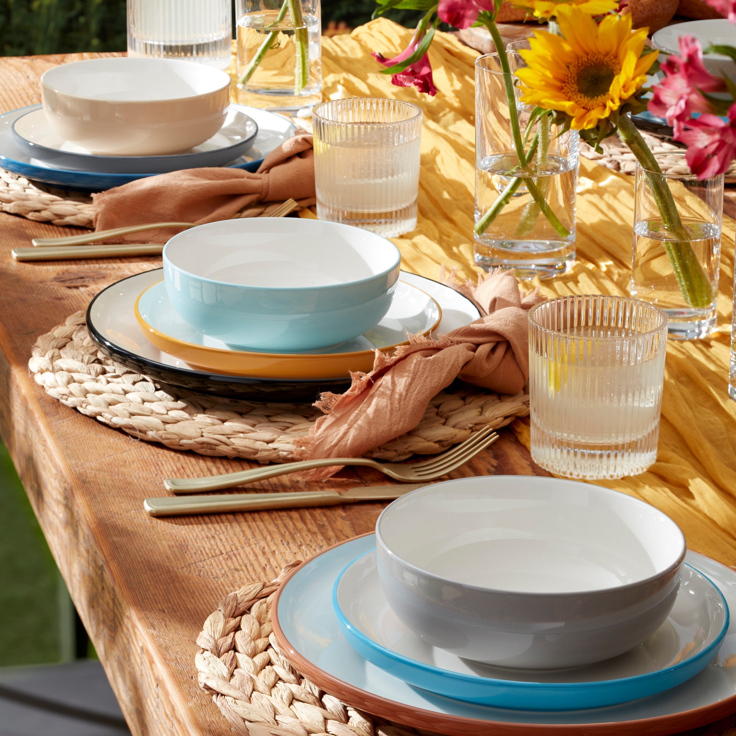 Thekbunny 24 Seven Colors Turquoise 12-Piece Dinnerware Set