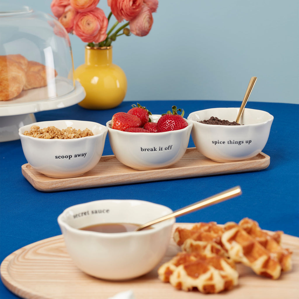 Thekbunny What A Treat 3-Piece Dip Bowls with Tray Set