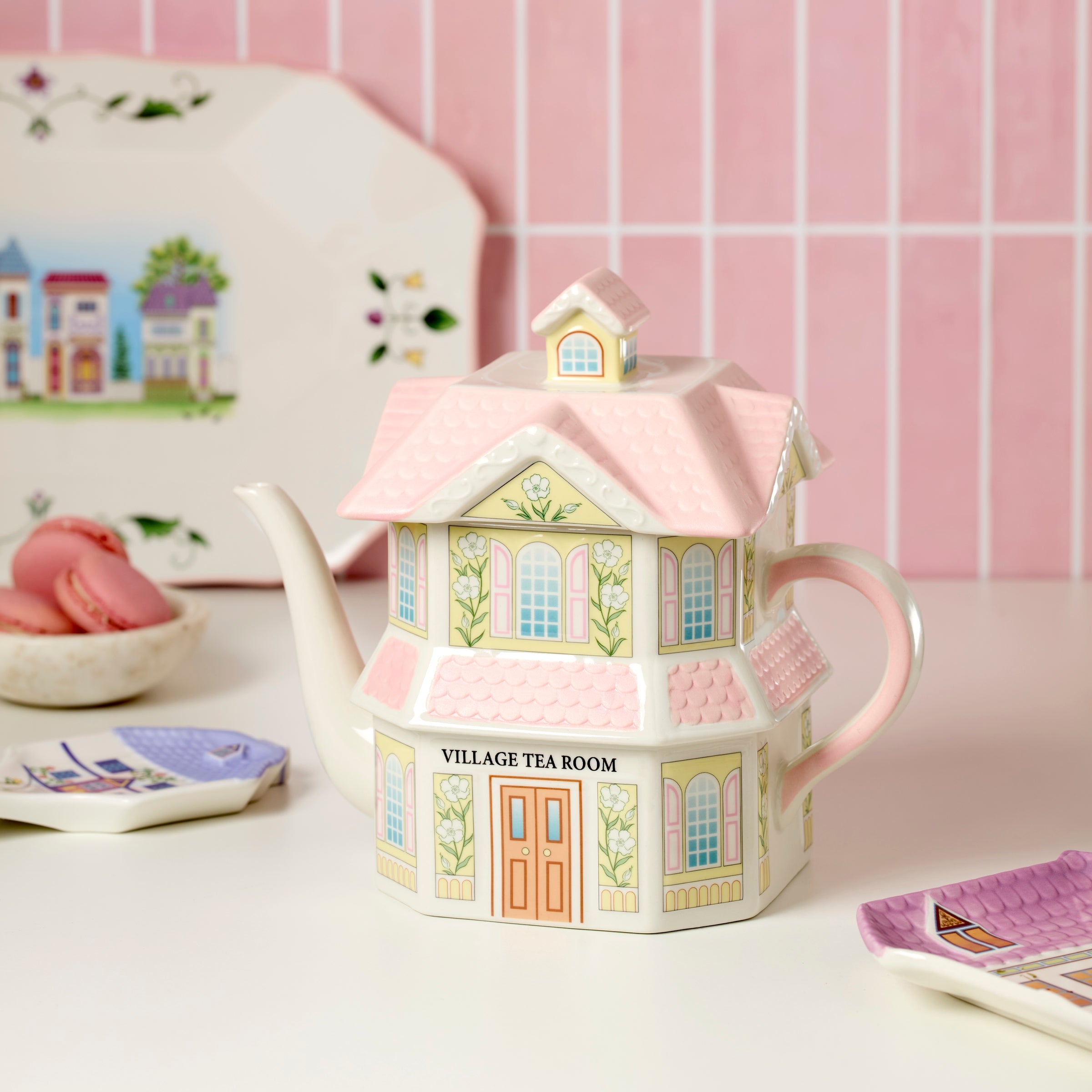 Thekbunny Spice Village Teapot