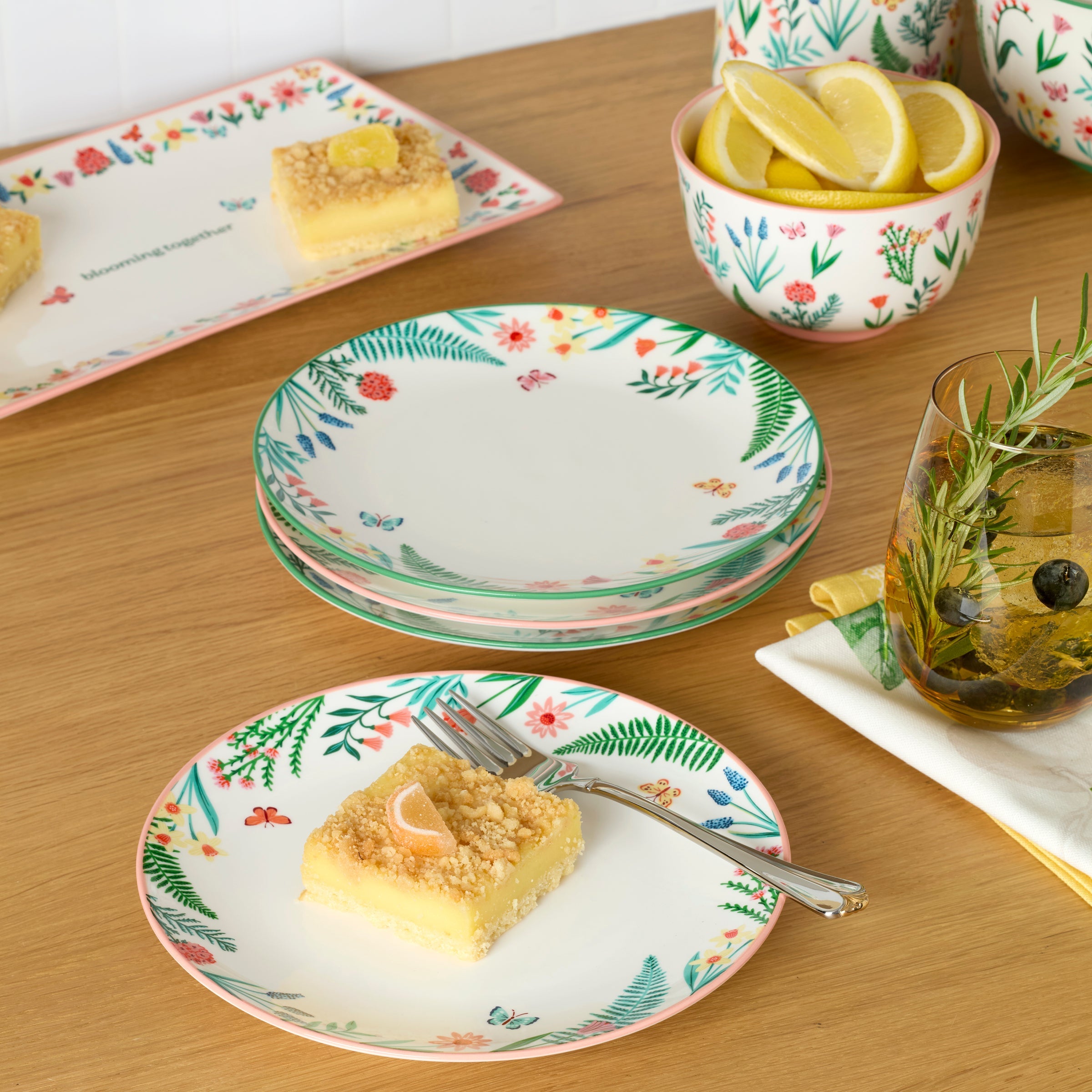 First Blooms Accent Plates - Set of 4